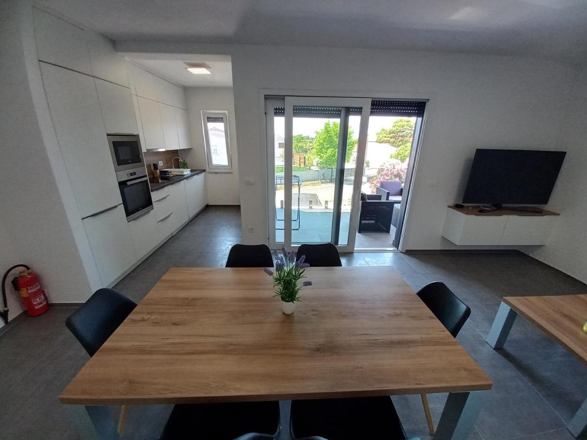 Apartment Martina Vir Buitenkant foto