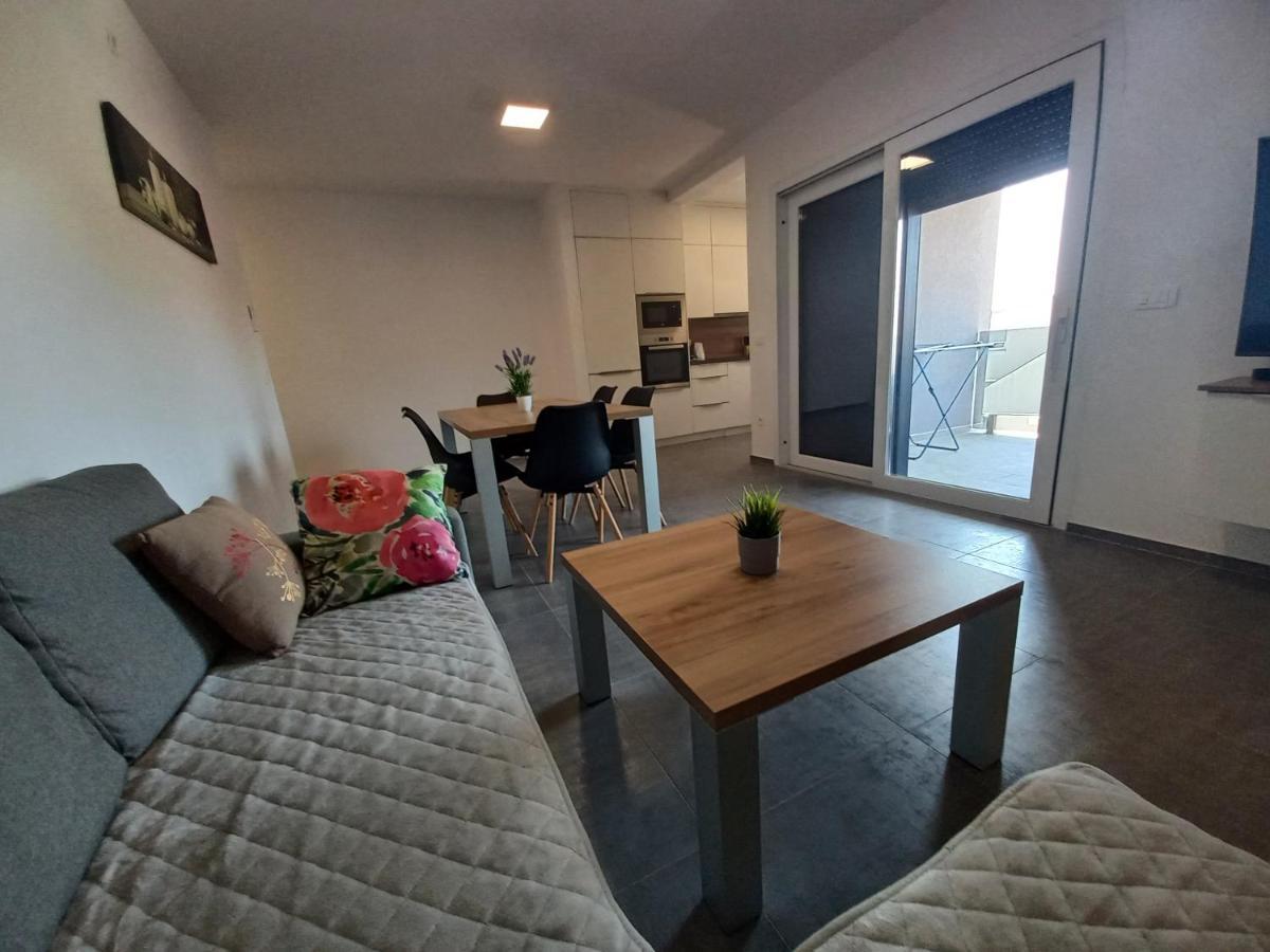 Apartment Martina Vir Buitenkant foto