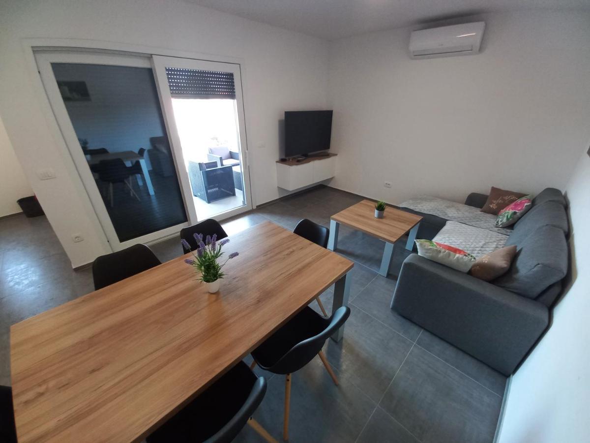 Apartment Martina Vir Buitenkant foto