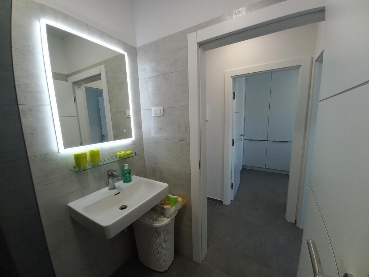 Apartment Martina Vir Buitenkant foto