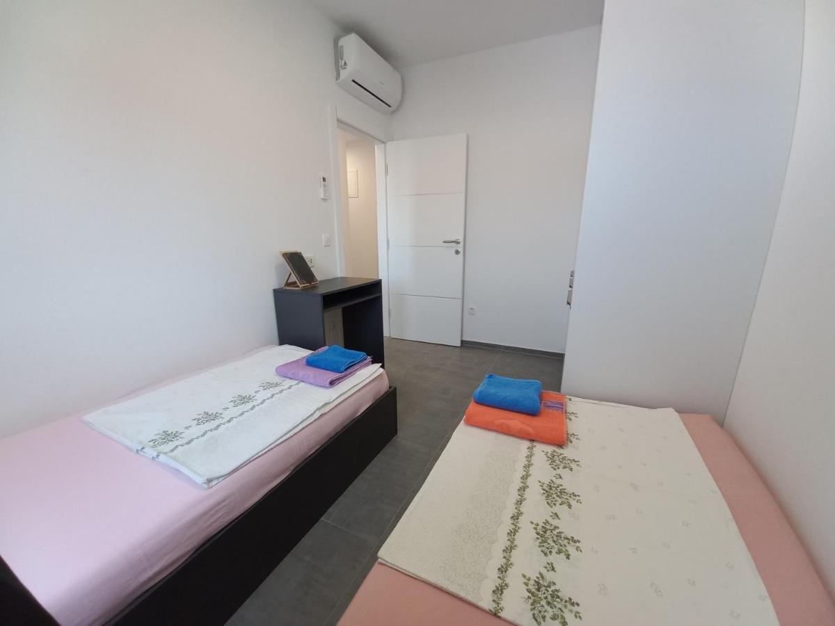 Apartment Martina Vir Buitenkant foto