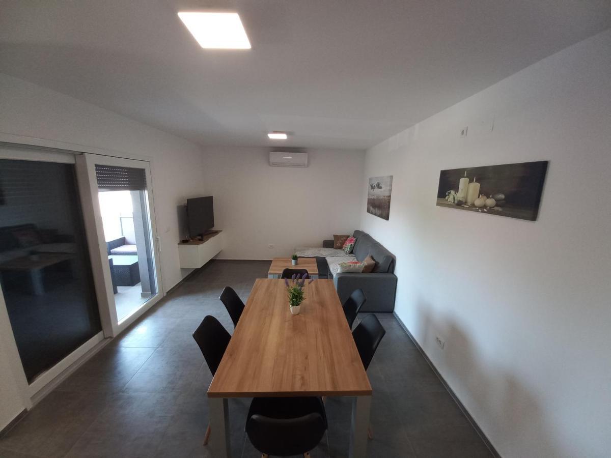 Apartment Martina Vir Buitenkant foto