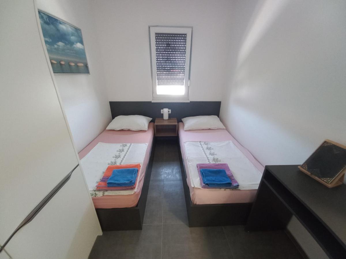 Apartment Martina Vir Buitenkant foto